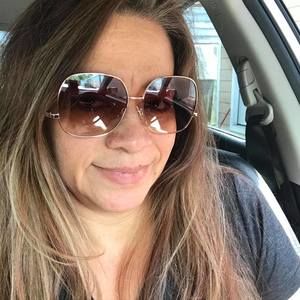 Meet your Posher, Ena